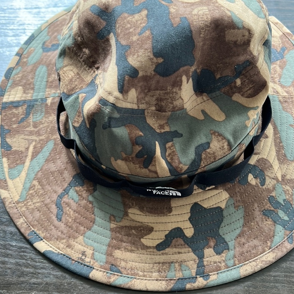 The north face class v bucket hat